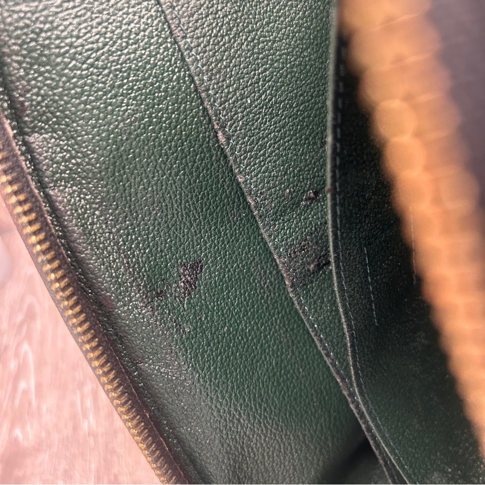 Louis Vuitton Taiga Leather Toiletry Pouch –Authentic, Made in Spain w/COA - Picture 15 of 16